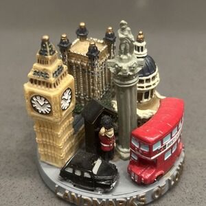 Escultura Posa Papel Landmark Of London. Altura 2.5 inch x 2.5 inch